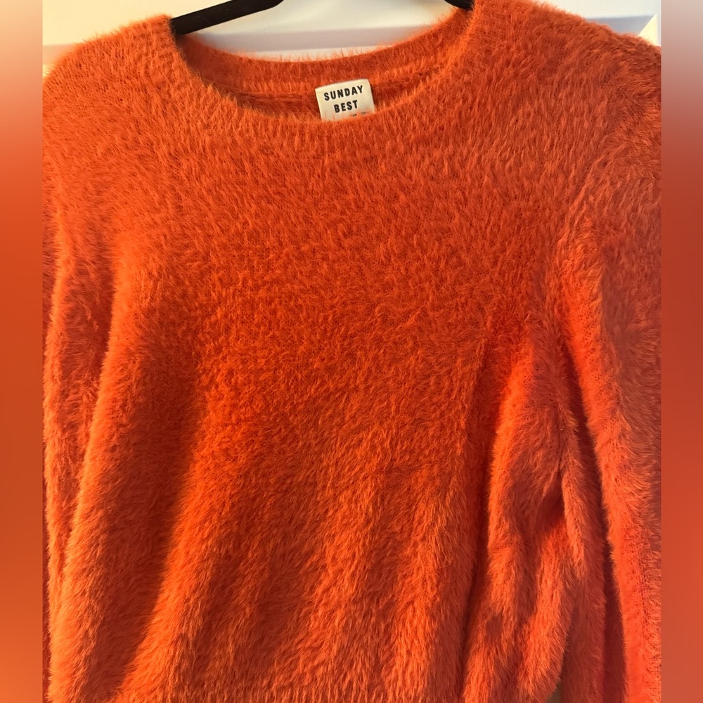 ARITZIA SUNDAY BEST Kitten Crewneck Cropped Fuzzy Sweater Orange - Picture 2 of 4